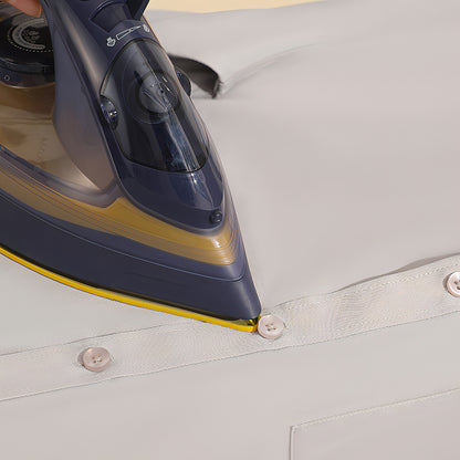 Keovy Steam Iron whale-shaped design - distinctive ergonomic form enhances grip and ironing efficiency