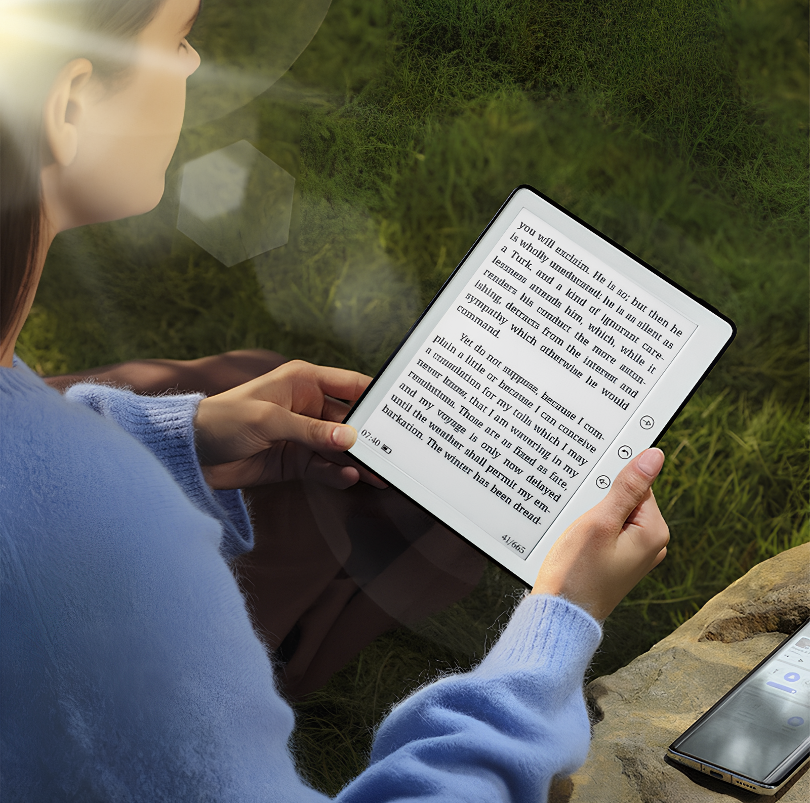 Moravon Ebook Reader glare-free even under bright light - matte surface readable in direct midday sun
